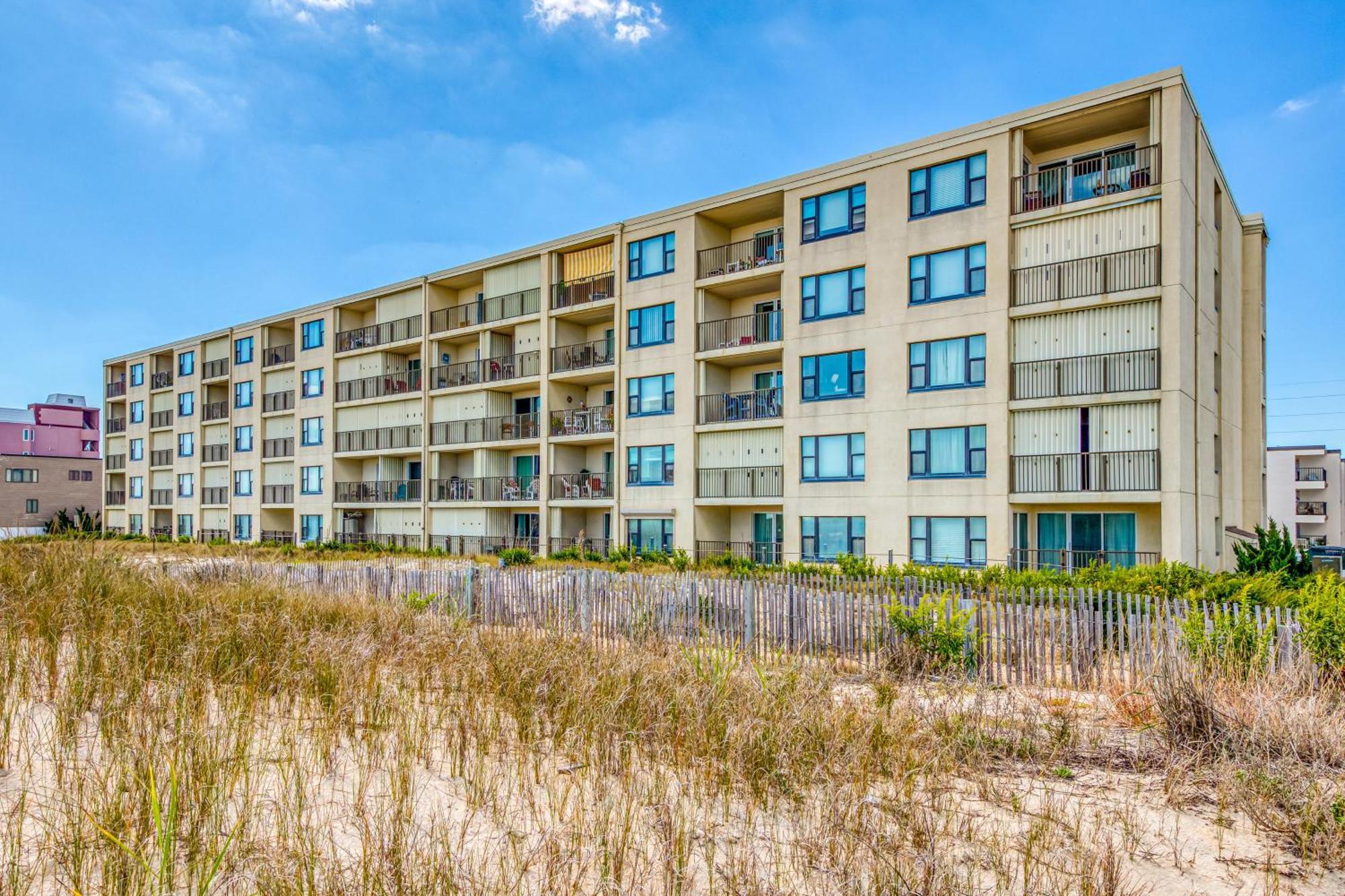 Constellation House Hotel Ocean City Room photo